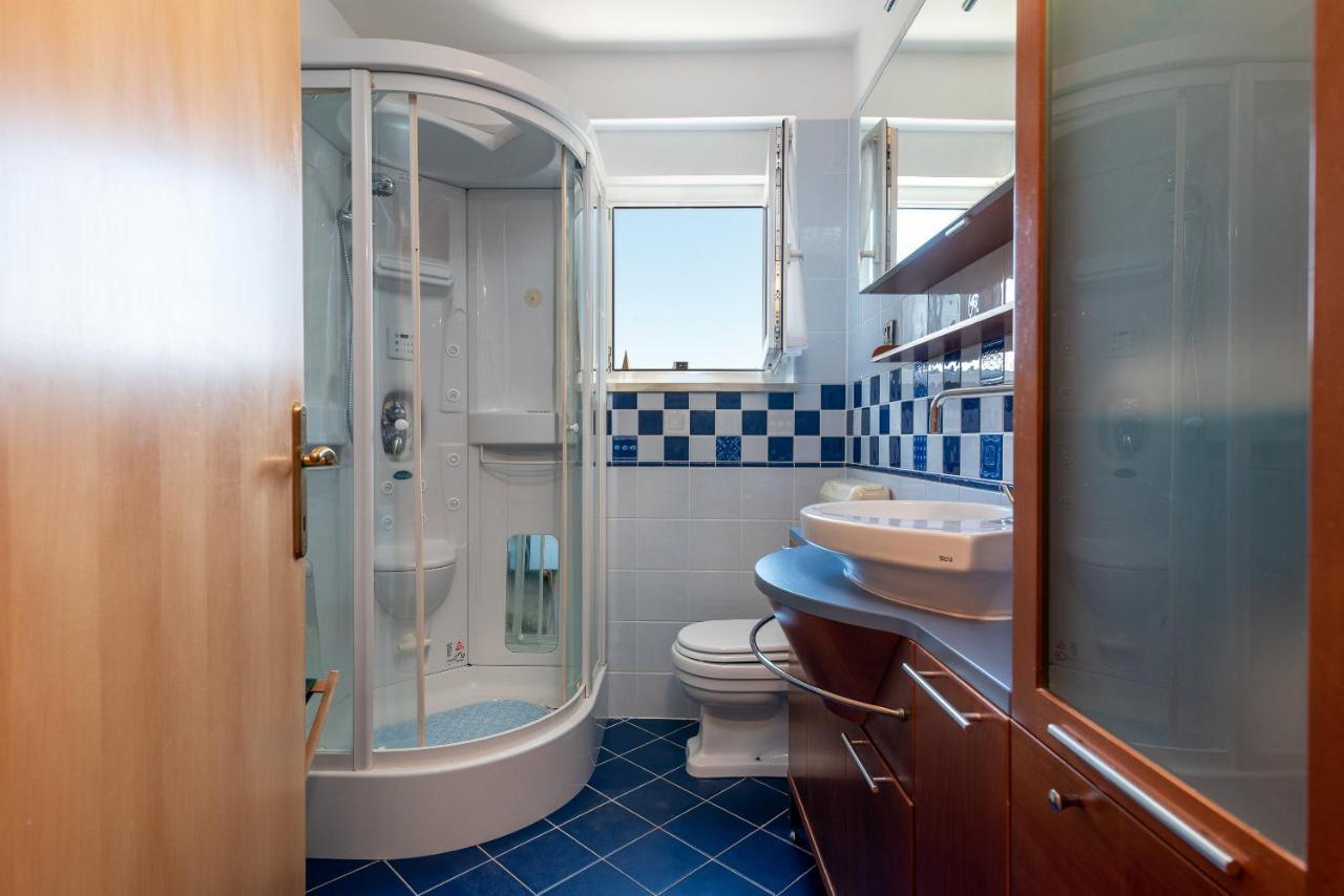 Apartment Bruno Trogir Eksteriør billede