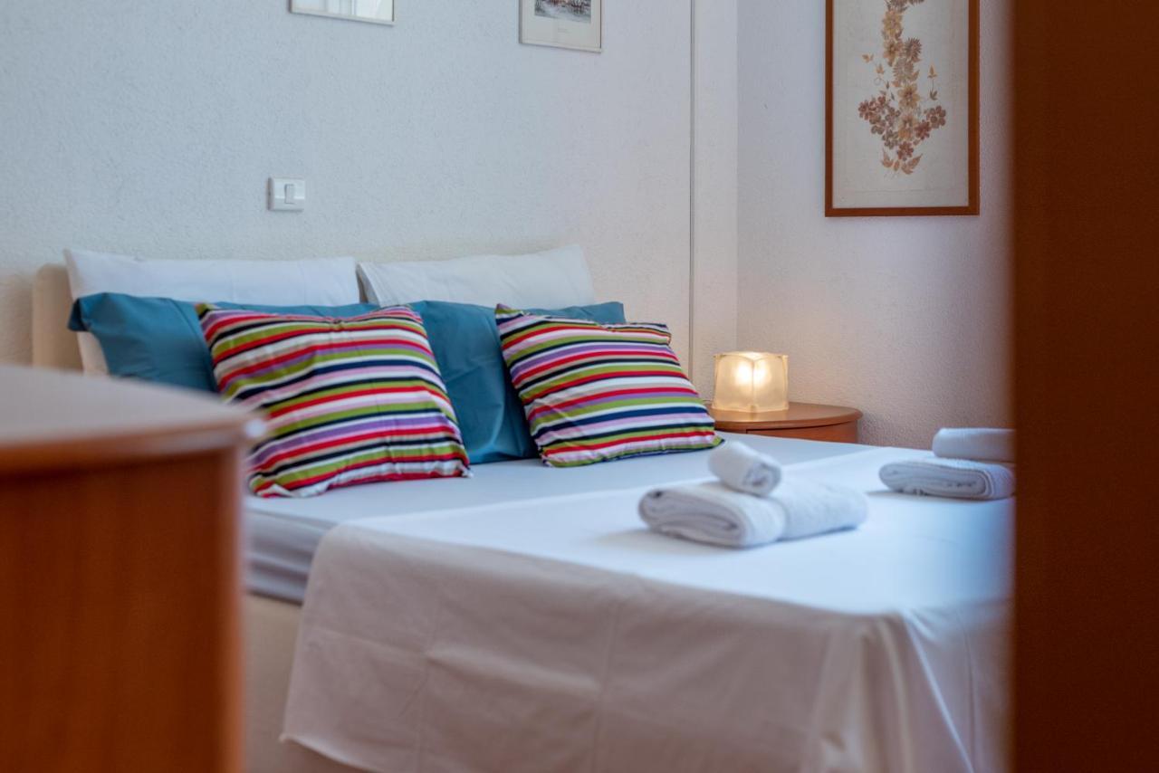 Apartment Bruno Trogir Eksteriør billede